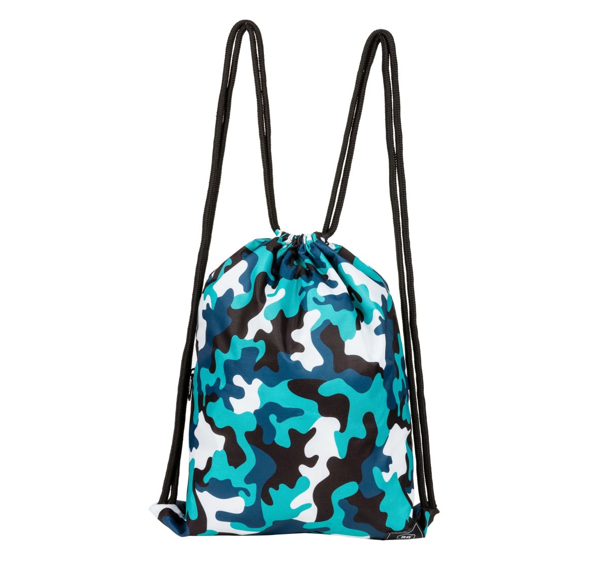 Fotografowanie produktów z użyciem żyłki wędkarskiej - zdjęcia plecaka z podwieszonymi sznurkami.