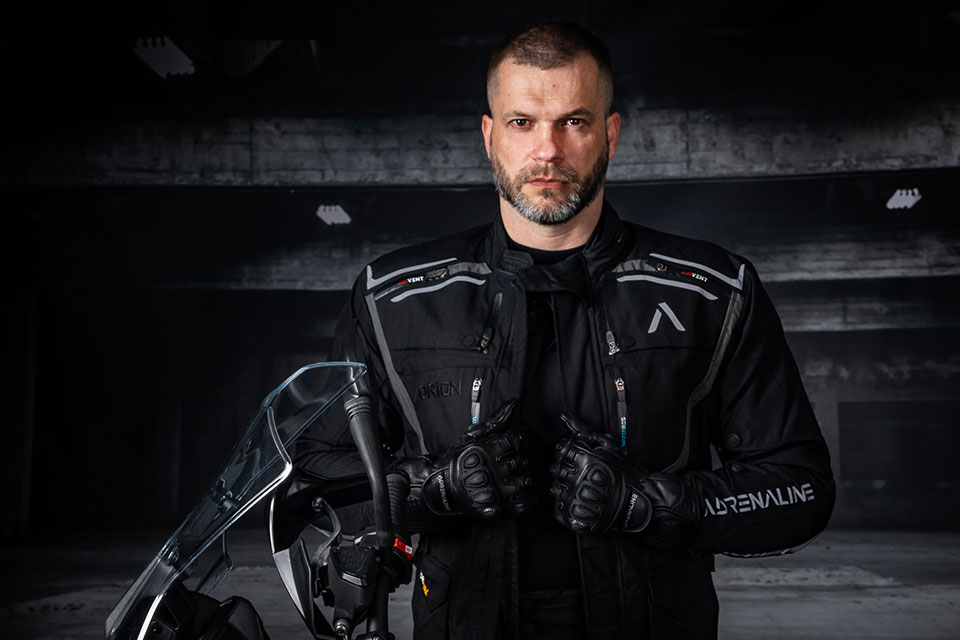 fotografia odzieży motocyklowej